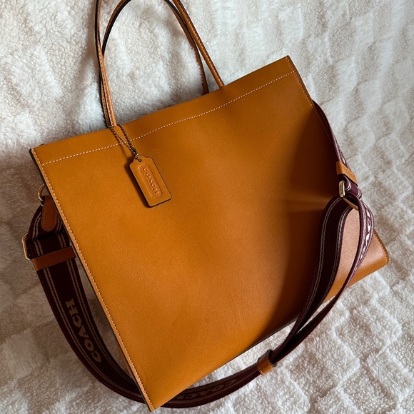 Pre-owned! Rare! Coach C9807 Cashin Carry 32 In Papaya Glovetanned Leather Tote - Picture 2 of 13